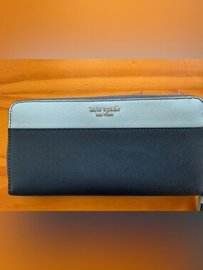 kate spade Two-Tone Navy and Light Blue Zip-Around Wallet